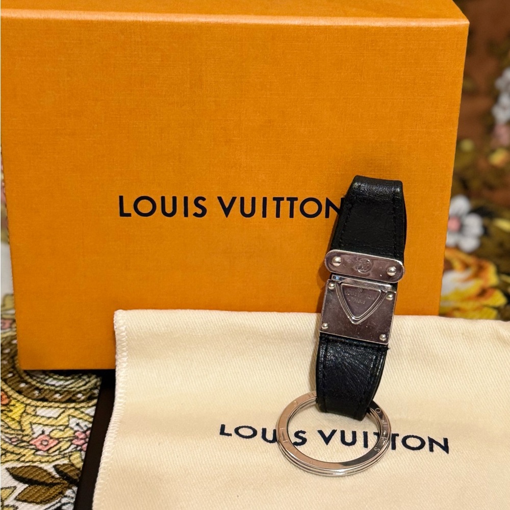 Louis Vuitton Nomade Valet Key Holder (Black) - GUC - Picture 2 of 8